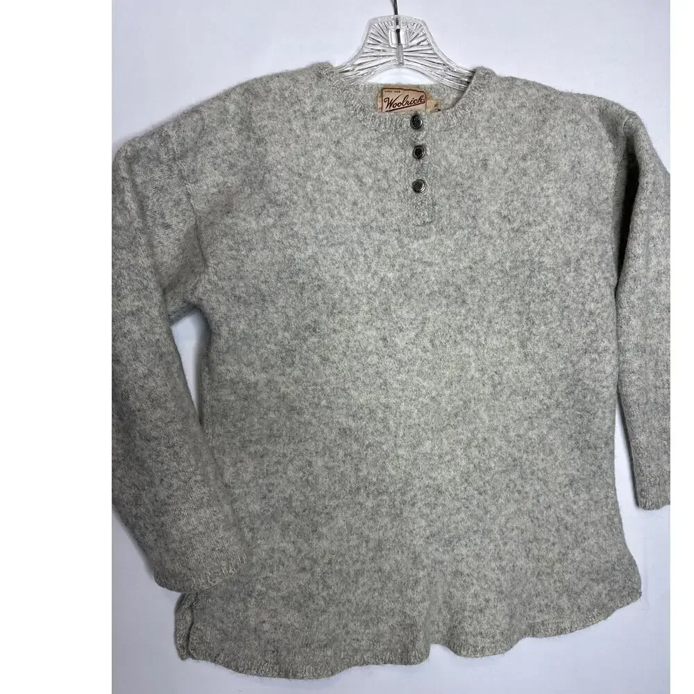 1980s Woolrich Rugged Outdoorwear Gray Heather Wool Henley Sweater  size medium